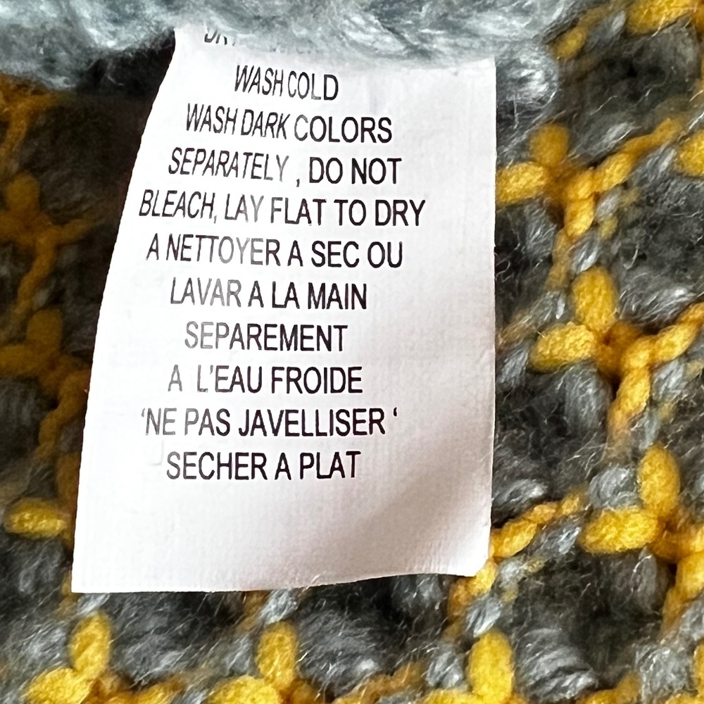 VERLOOP WARM SCARF - Picture 7 of 7